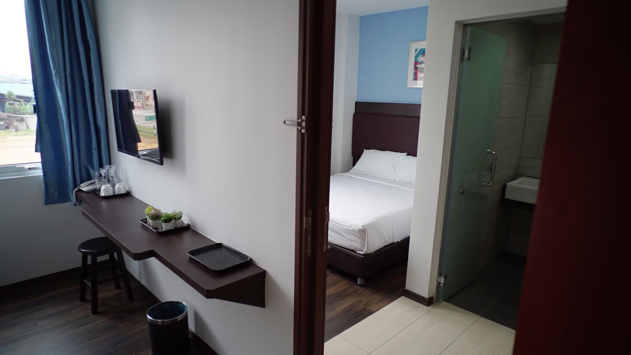 Hotel Cascada Kota Tinggi Exteriör bild