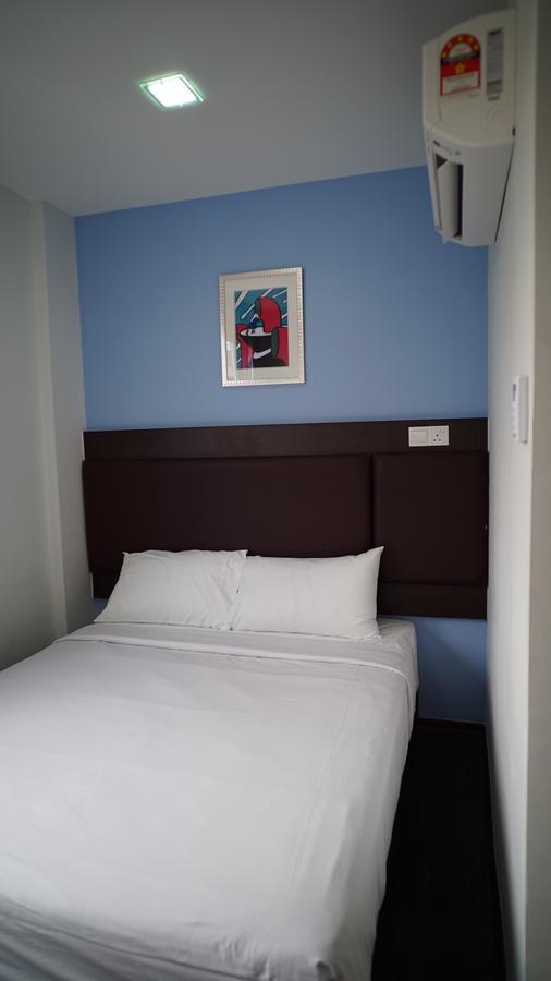 Hotel Cascada Kota Tinggi Exteriör bild